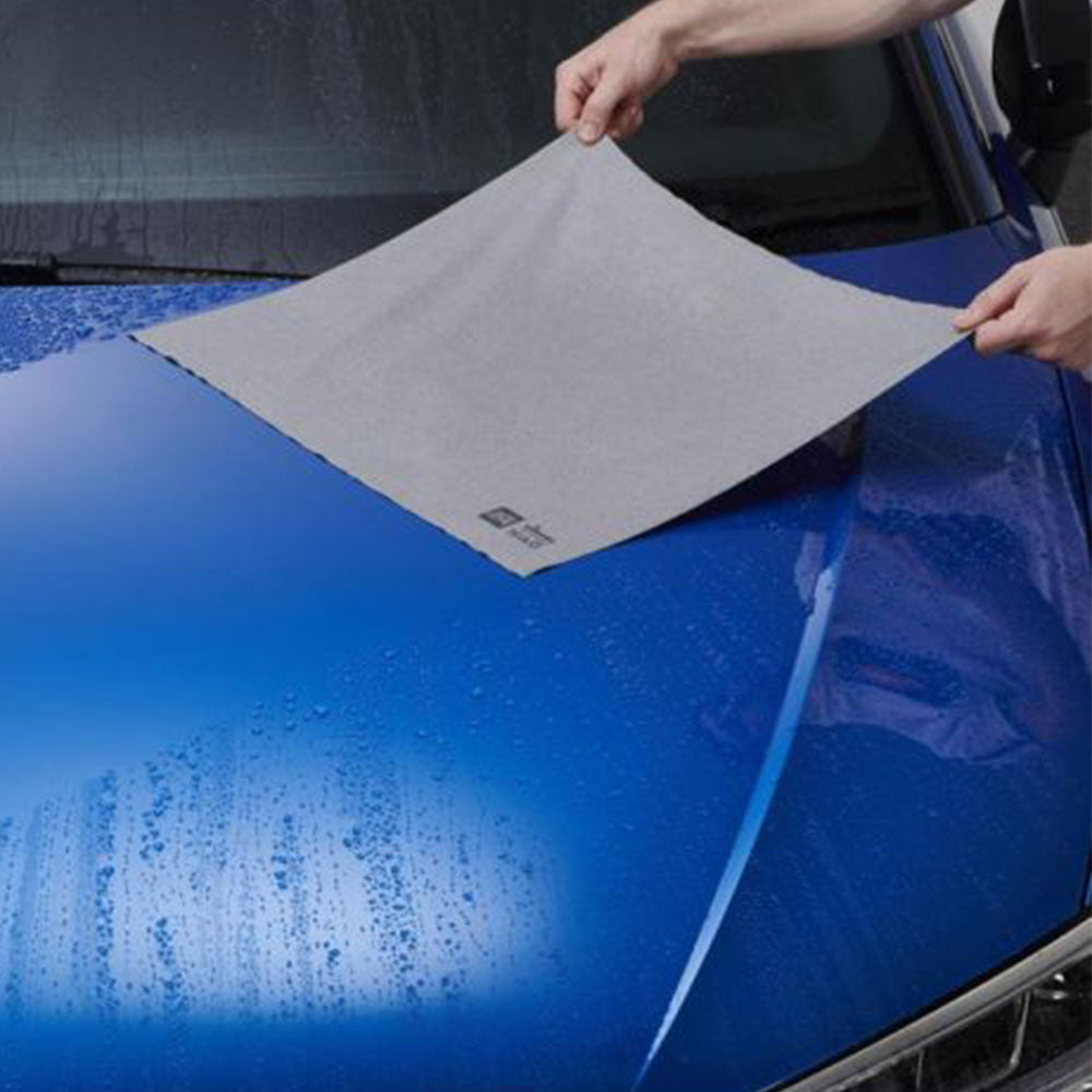 using autoglym insta dry cloth to dry car exterior