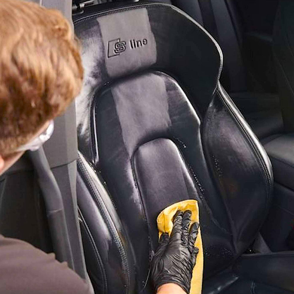 wiping Autoglym Interior Cleaner with chamois