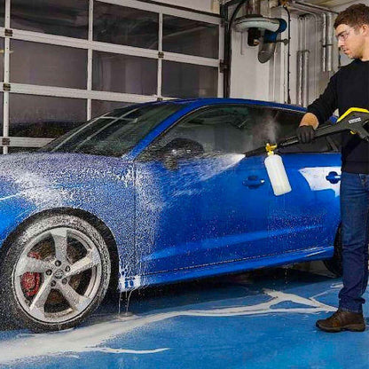 blasting Autoglym Polar Seal onto car exterior