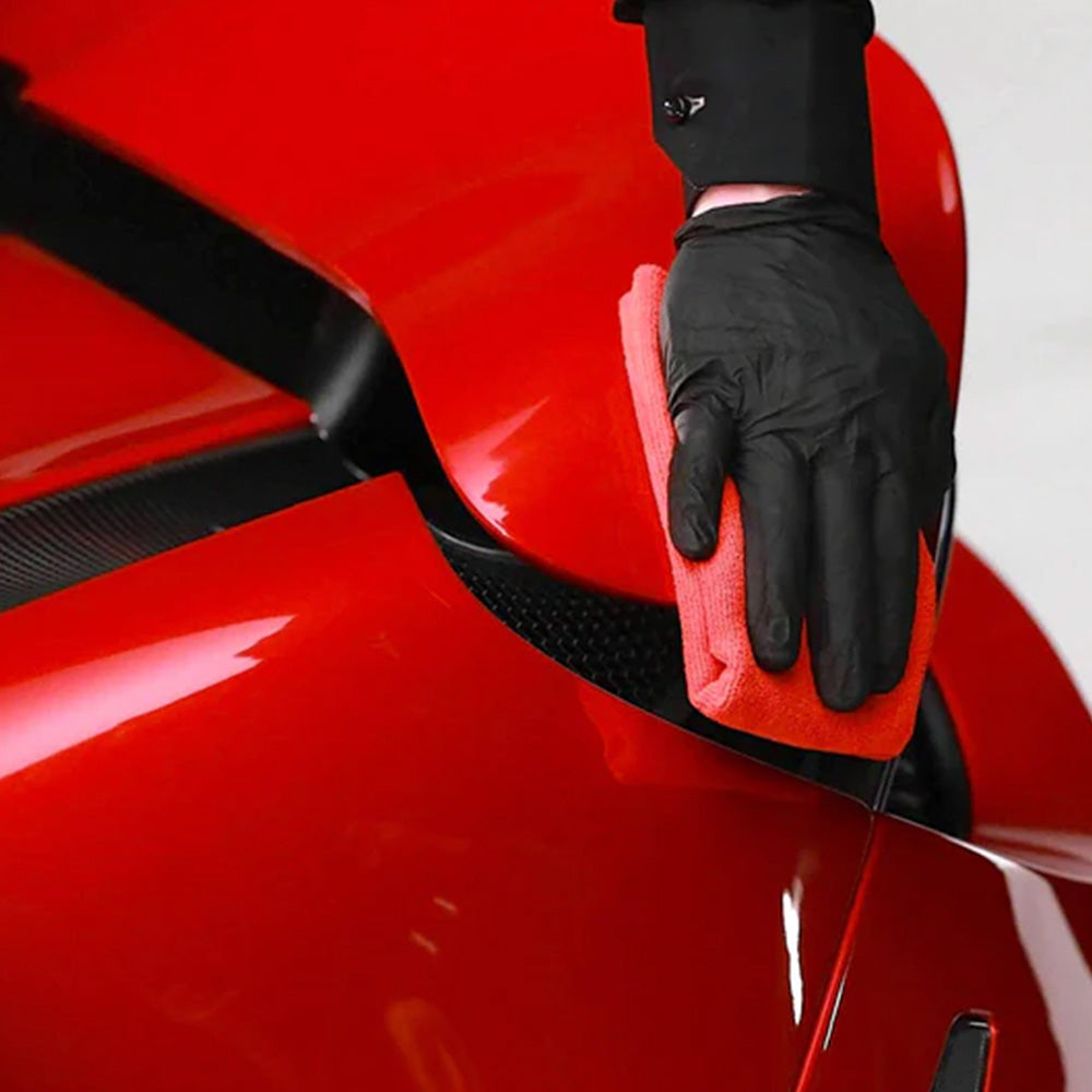 buffing Autoglym Ultra High Definition Ceramic Coating on to car body