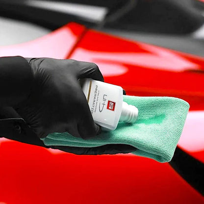applying Autoglym Ultra High Definition Ceramic Coating kit to cloth