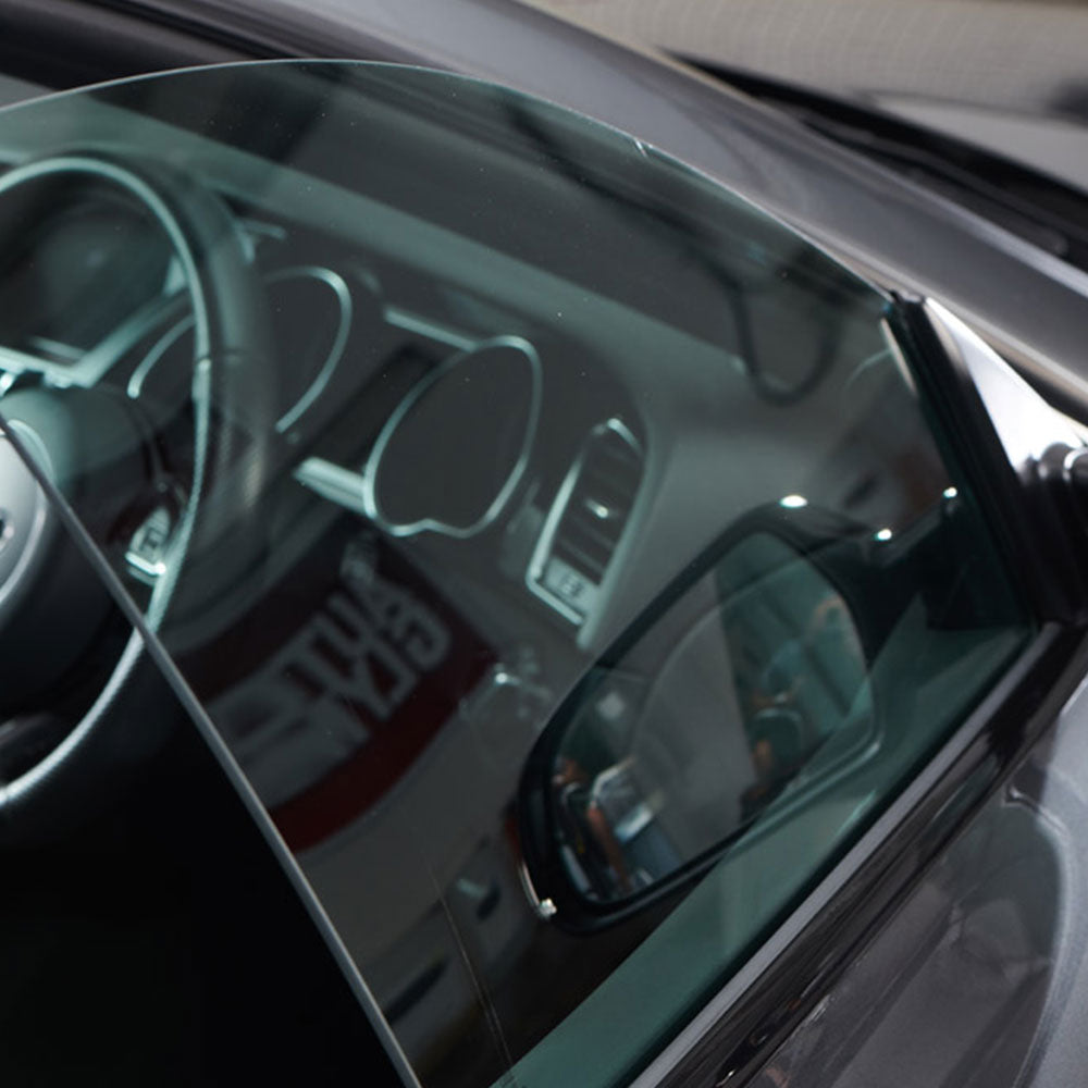 clear car window after cleaning with glass polish